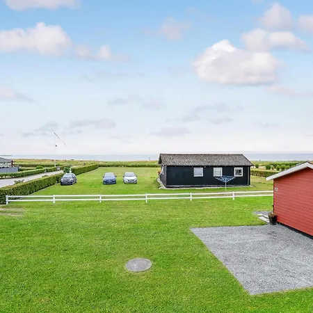Beach Front Home In Haderslev With Wifi Vakantiehuis