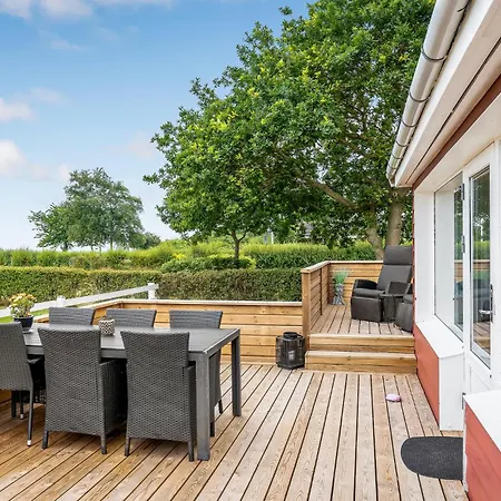 Vakantiehuis Beach Front Home In Haderslev With Wifi Haderslev