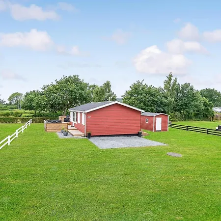 Vakantiehuis Beach Front Home In Haderslev With Wifi